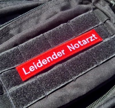 "Leidender Notarzt" - Klettstreifen