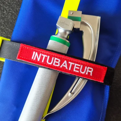 "Intubateur" - Klettstreifen